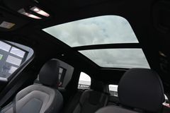 Fahrzeugabbildung Volvo XC60 B4 D AWD Autom R-Design*STDHZG*PANO*ACC*AHK