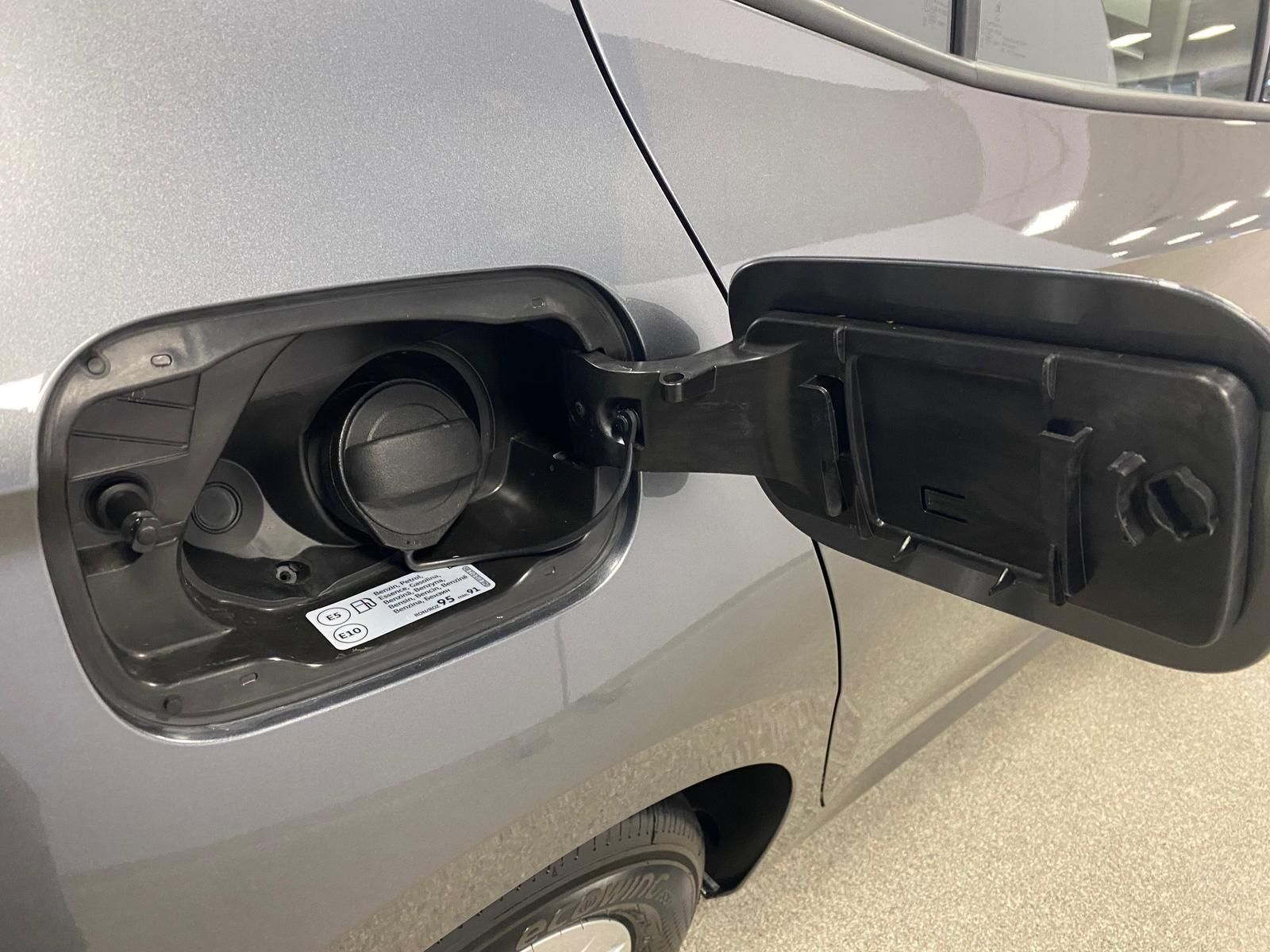 Fahrzeugabbildung SKODA Fabia Selection APP+KLIMA+RFK+PDC+SITZHEIZ+Andro
