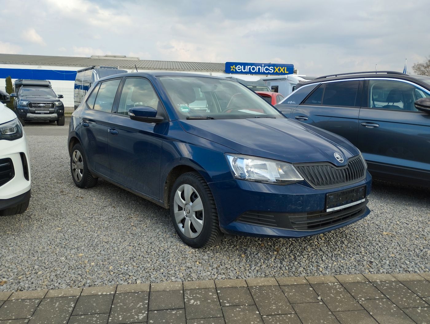 Fahrzeugabbildung SKODA Fabia 1.0 MPI Cool Plus DAB Klima Allwetter