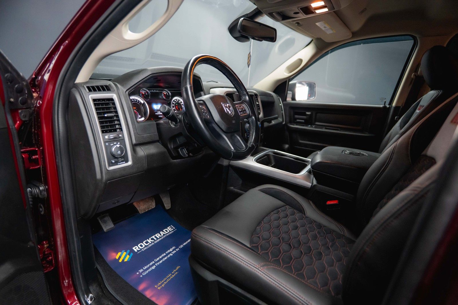 Fahrzeugabbildung Dodge RAM 5.7 V8 HEMI 4x4 OFFROAD Night-Paket *LED*AHK