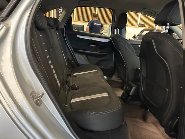 BMW 218 d Active Tourer*Klima*AHK*LED*Navi*Bluetooth