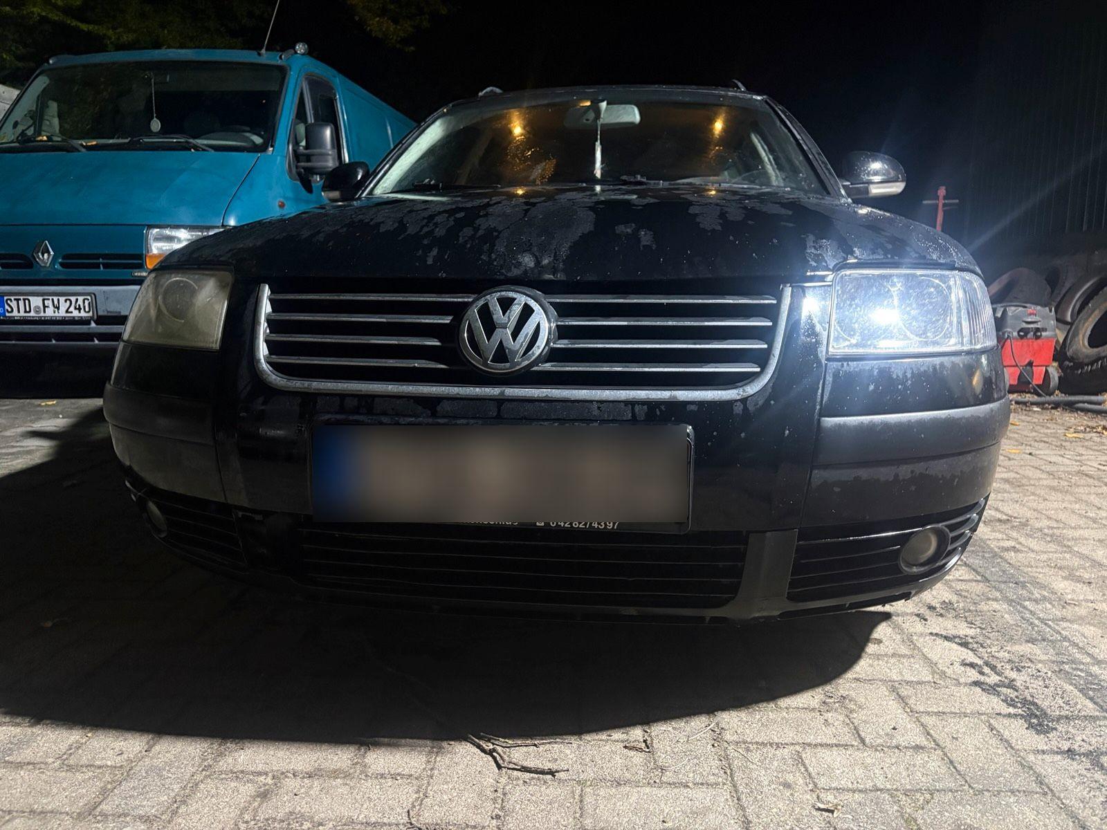Volkswagen Passat 2005 — rear view