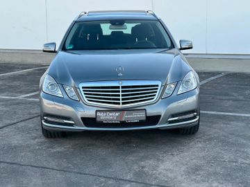 Mercedes E 200 - 2