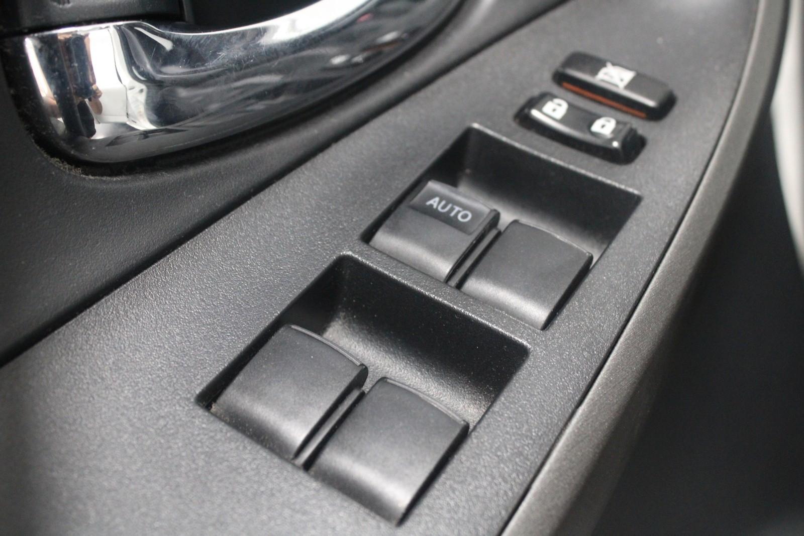 Toyota RAV 4 Executive 2.2 D-4D 150 ch BVA 4x4 – Cuir – Sièges chauffants – Caméra – Attelage – Climatisation 3 zones – Jantes 18