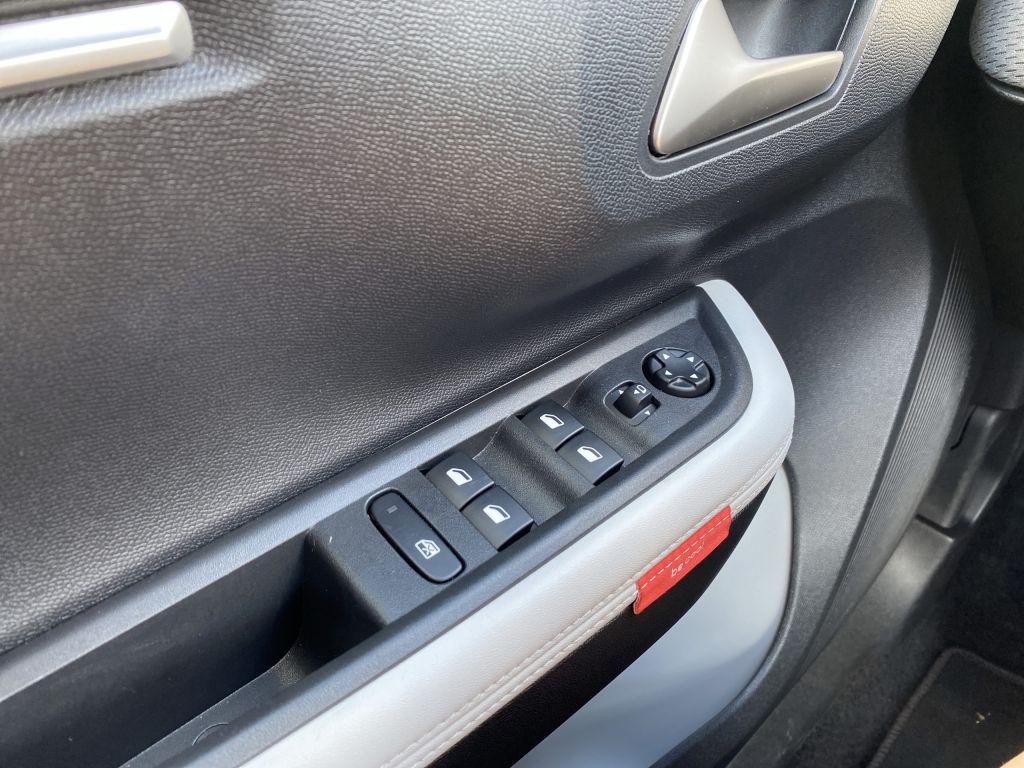 Fahrzeugabbildung Citroën e-C3 Aircross MAX *11KW Lader*Navi*Allwetter*Cam