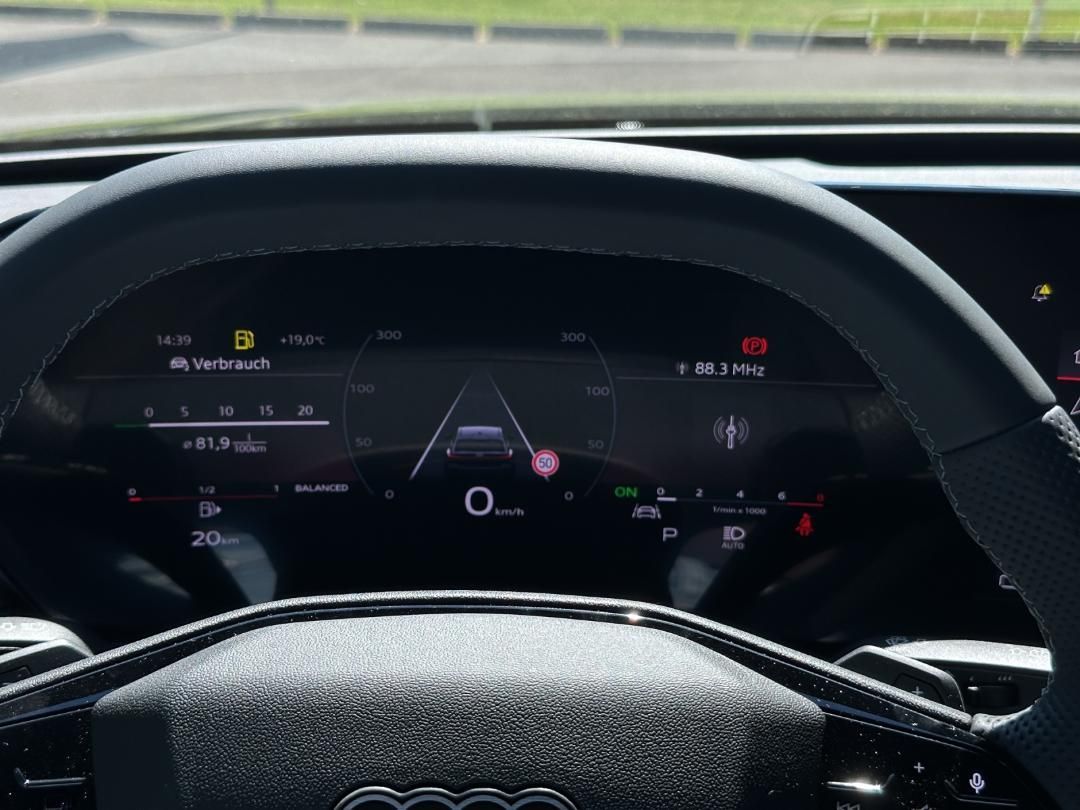 Fahrzeugabbildung Audi A5 Avant TFSI edition one 360,AHK,HUD,Kamera,LED