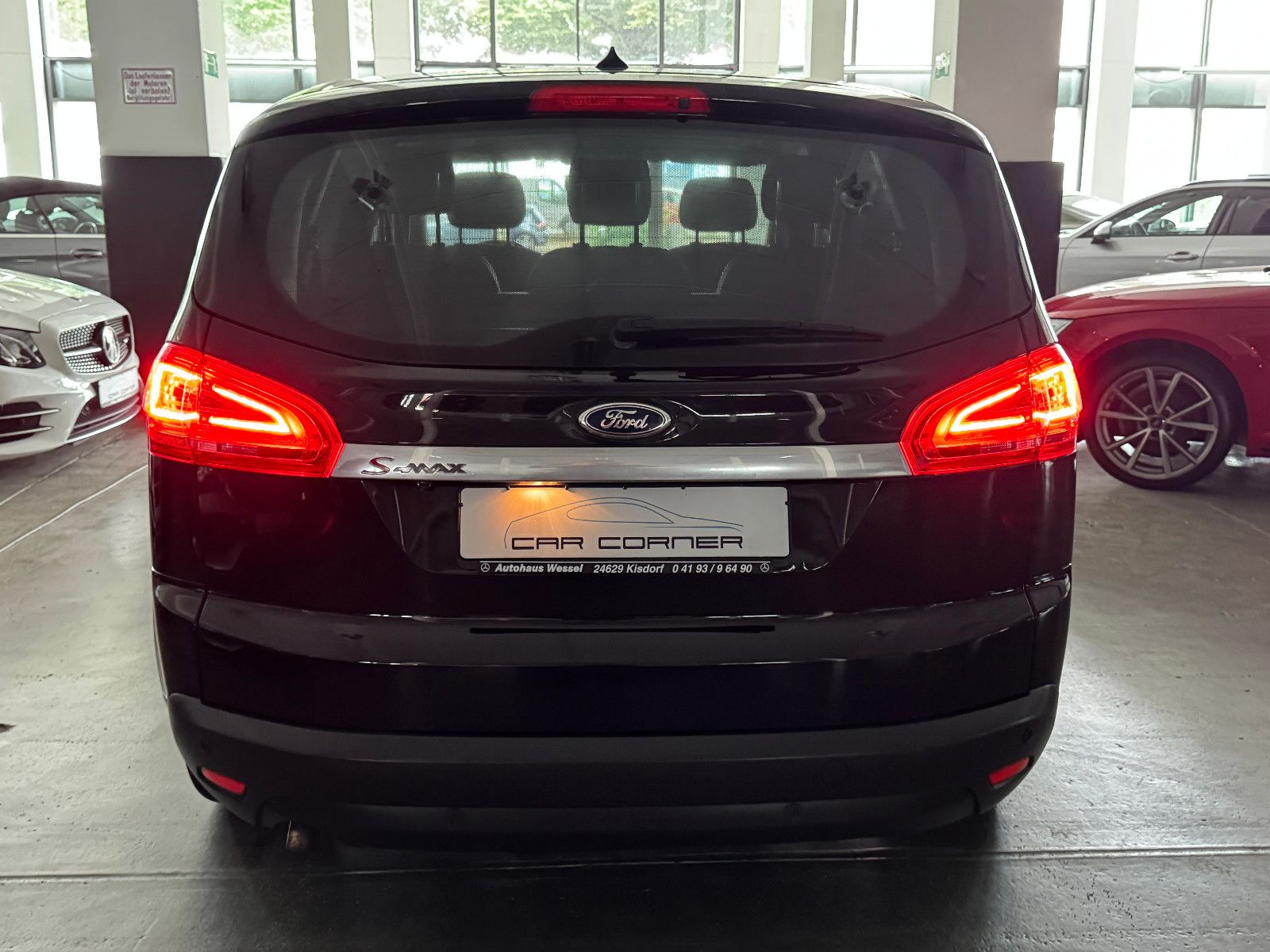 Fahrzeugabbildung Ford S-MAX AUTOMATIK SPORTPAKET TITANIUM X VOLL