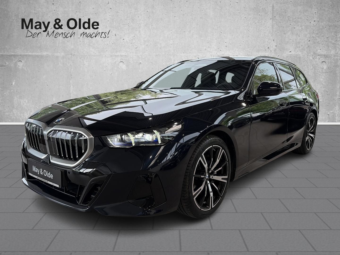 BMW 540 d xDrv Touring MSport Pano StHz B&amp;W LED AHK