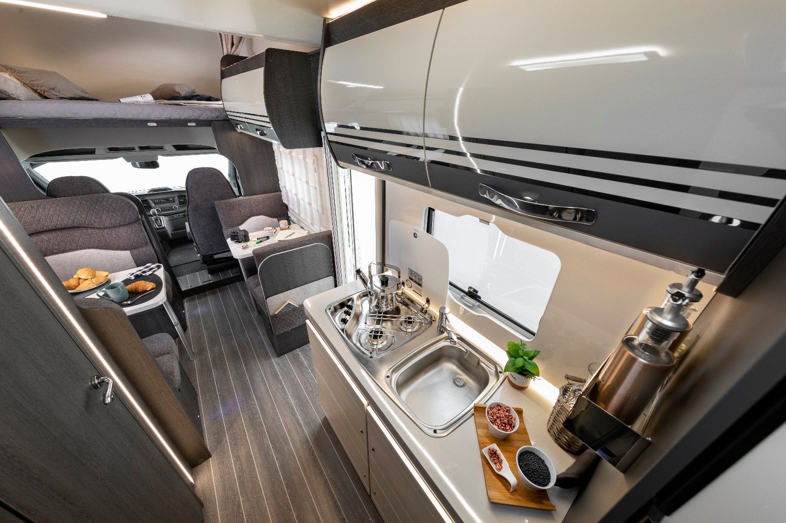 Fahrzeugabbildung Roller Team Kronos 277 M - 6.389€ sparen!