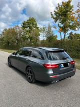 Mercedes-Benz E 300 de T Autom. - AMG- Line 9G - Mercedes-Benz E 300 Gebrauchtwagen in München