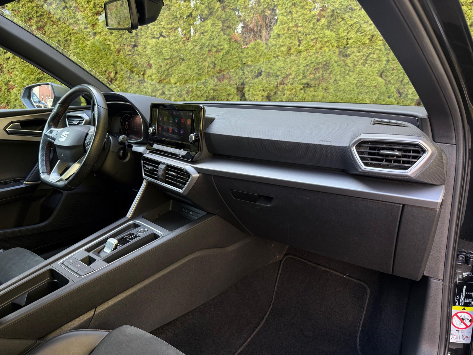 Fahrzeugabbildung SEAT Leon ST 2.0TDI DSG FR-Line LED+SHZ+VIRT+ACC+MEMO