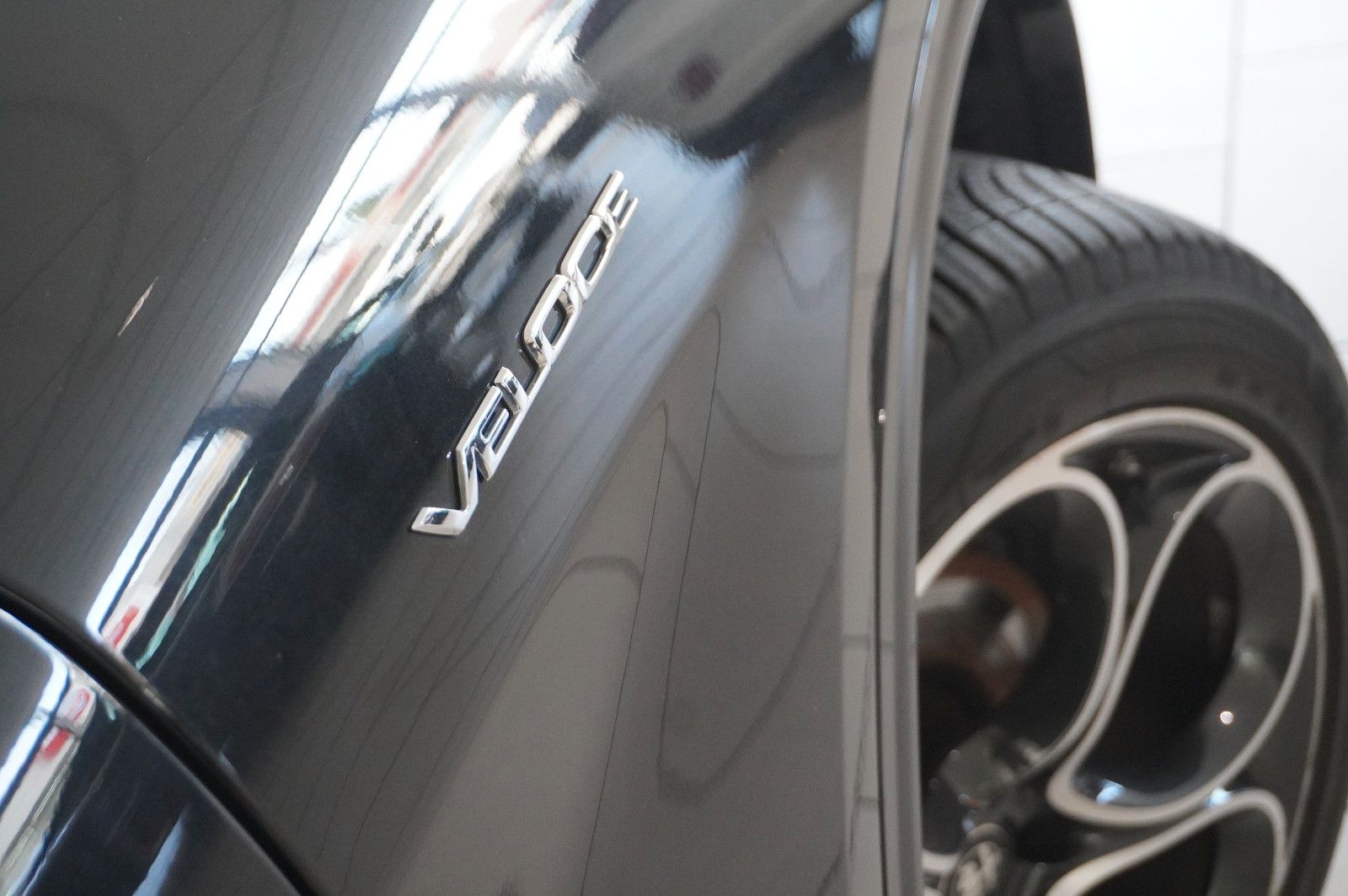 Fahrzeugabbildung Alfa Romeo Stelvio 2.2D VELOCE Q4 NAVI/LED/KAMERA/MATRIX/SH