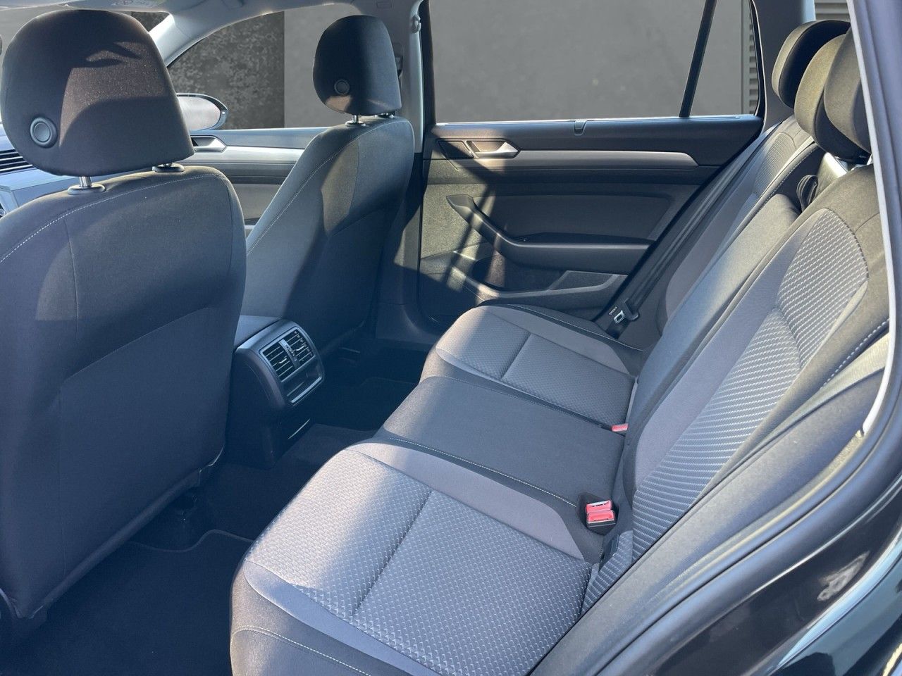 Volkswagen Passat Variant - Bild 10