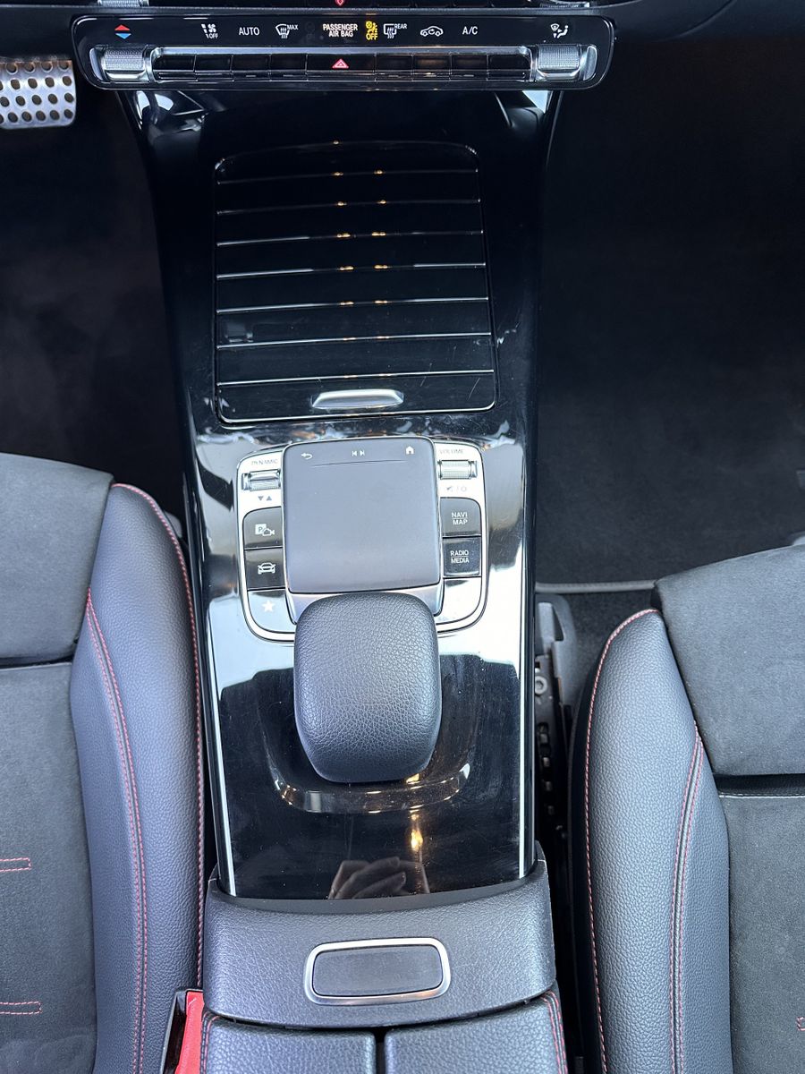 Fahrzeugabbildung Mercedes-Benz CLA 220 Shooting Brake d AMG-Line NAV+LED+KAM+PP