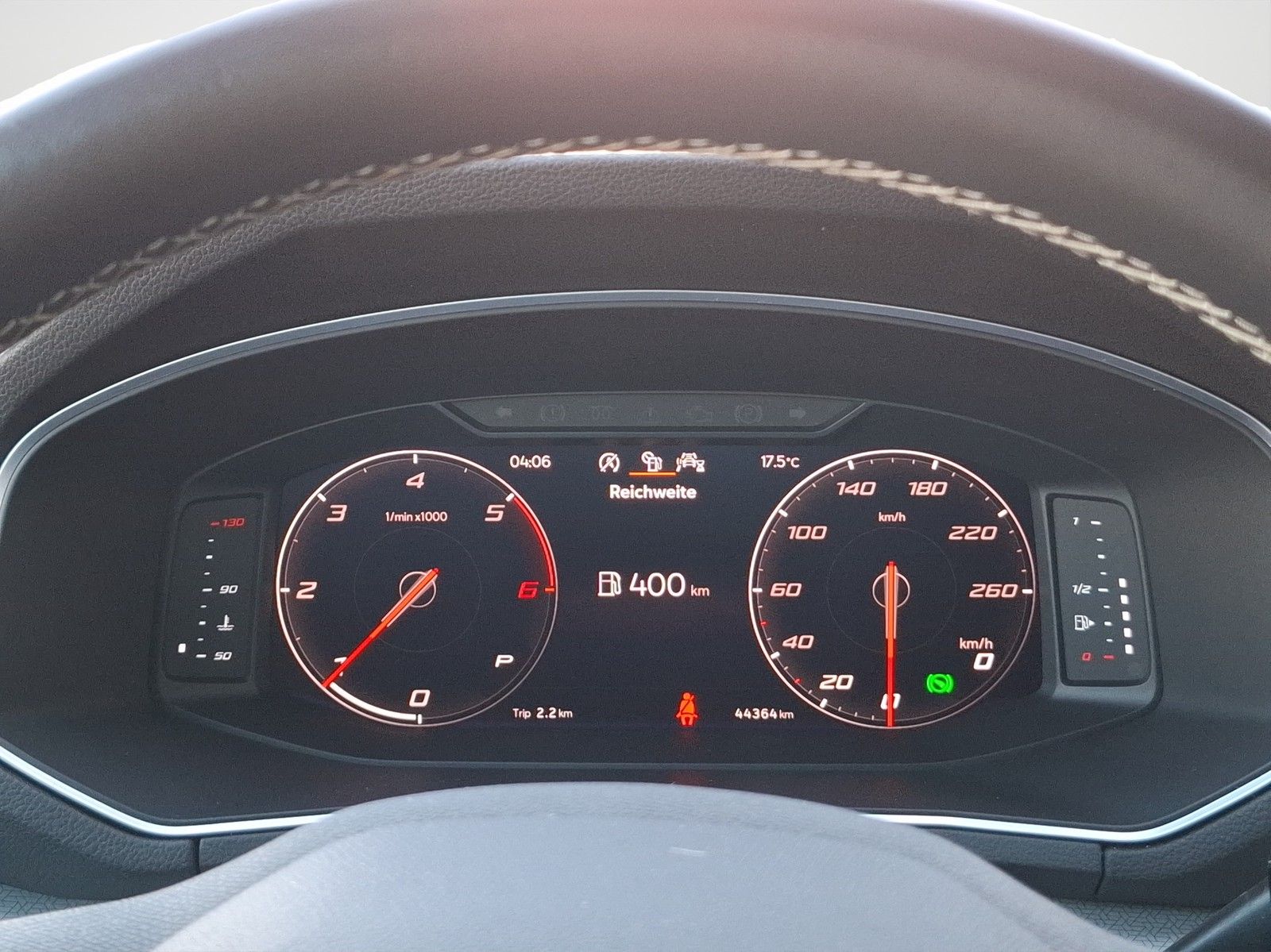 SEAT Tarraco 2.0 TDI Style DSG / AHK / NAVI / LED / S - Image 12