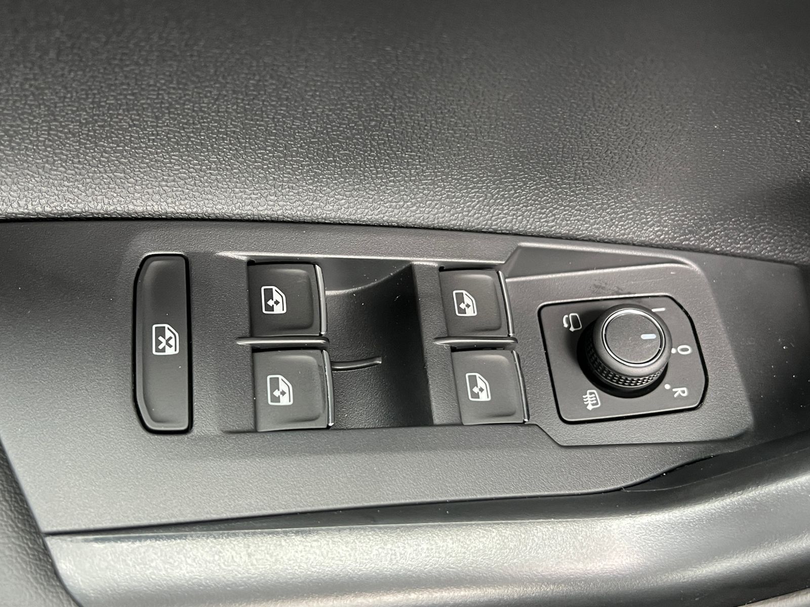 Fahrzeugabbildung Volkswagen Polo GOAL 1.0 TSI DSG *LED, App-Connect, 16"-LM*