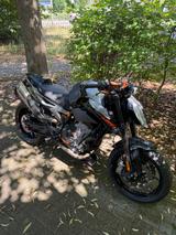 KTM 790 Duke, Akrapovic, exzellenter Zustand  - KTM Motorräder in Berlin