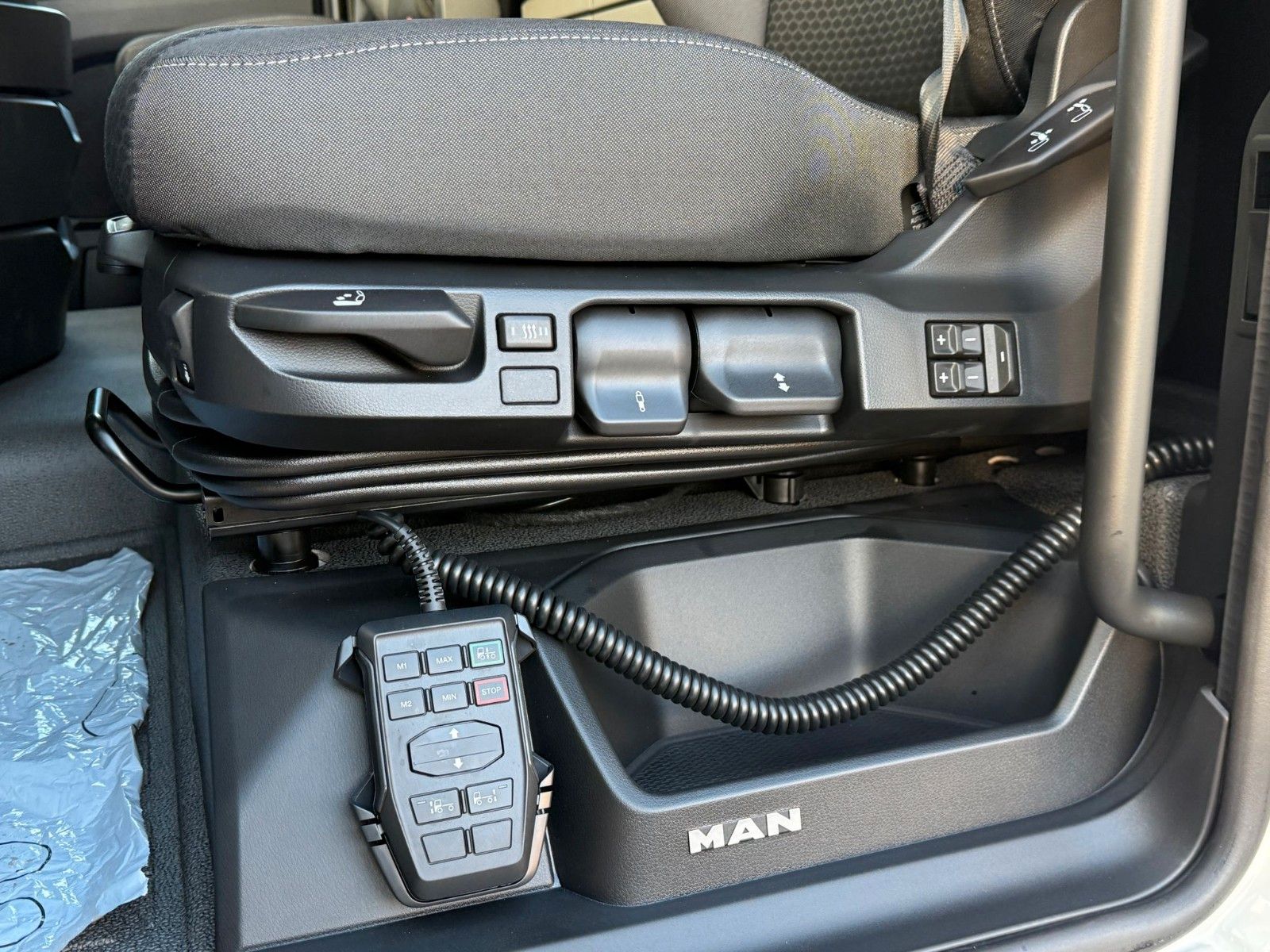 Fahrzeugabbildung MAN TGX 18.520 LL SA Retarder & Nebenantrieb D30