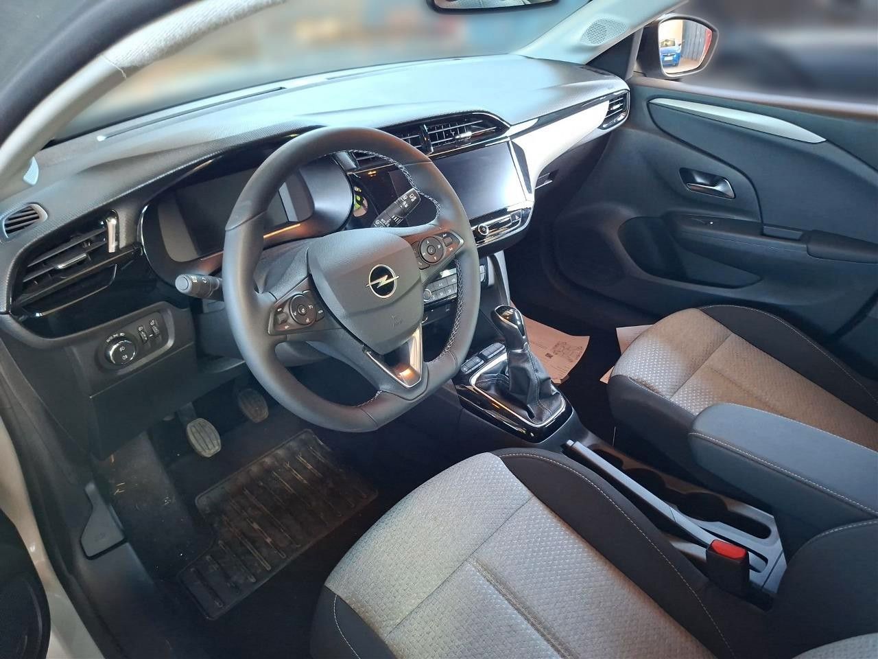 Fahrzeugabbildung Opel Corsa F 1.2 FACELIFT NAVI/LED/KAMERA/VIRTU./DAB+