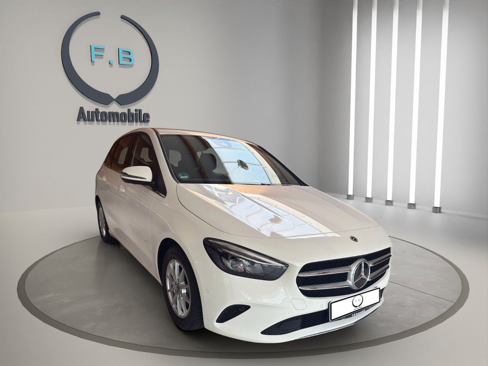 MERCEDES-BENZ B 180/RFK/PDC/KLIMA/NAVI/UVM..