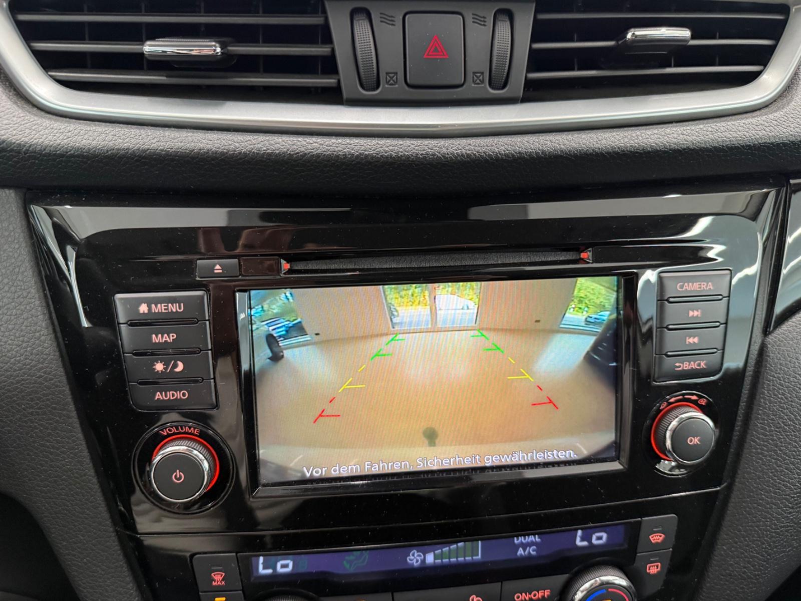 Nissan Qashqai 1. 3 N-Way Navi Klima Panorama AHK 1.8t