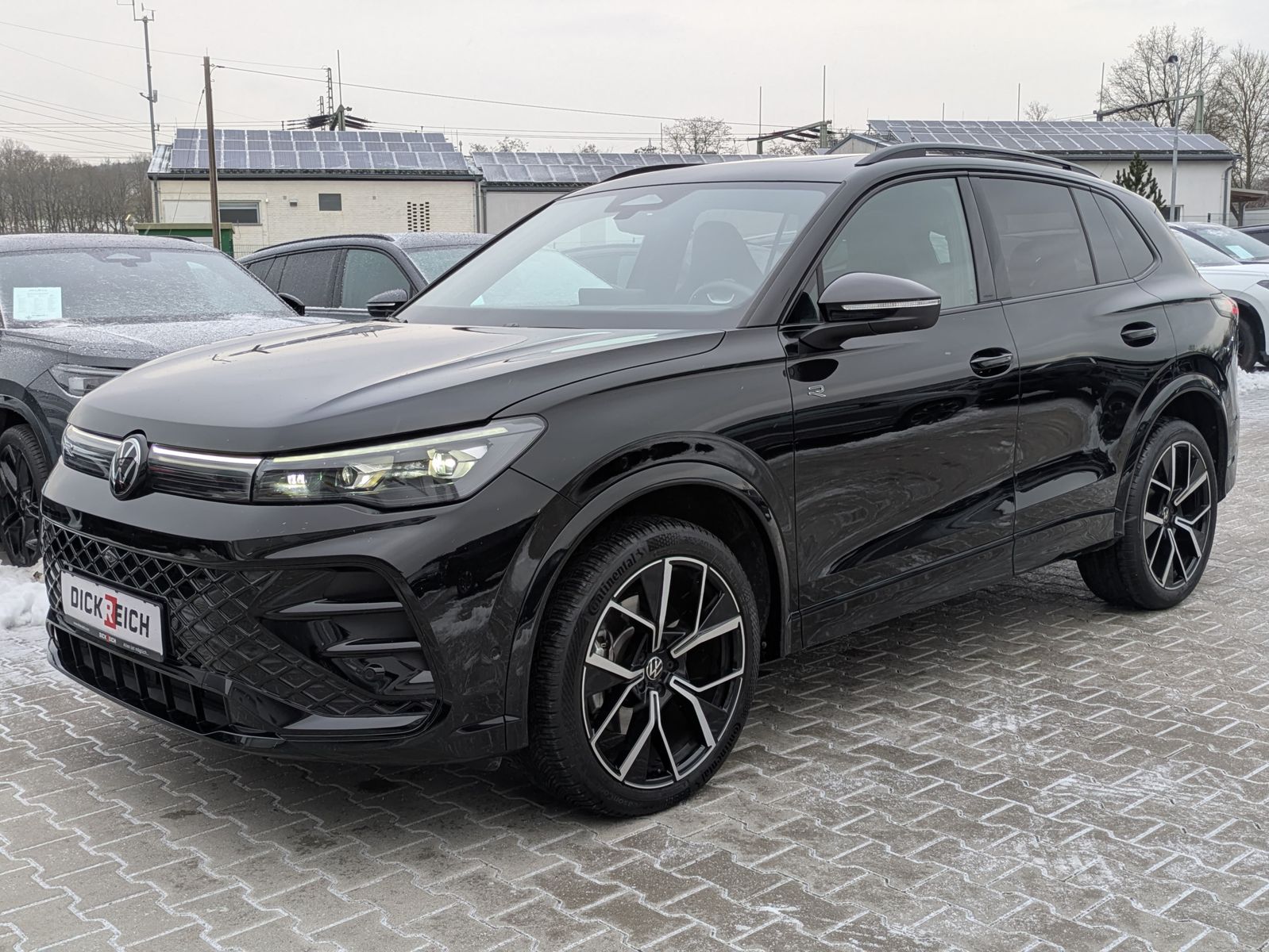 Fahrzeugabbildung Volkswagen Tiguan 2.0 TDI 4M R-Line PANO*H&K*AHK*MATRIX*20"