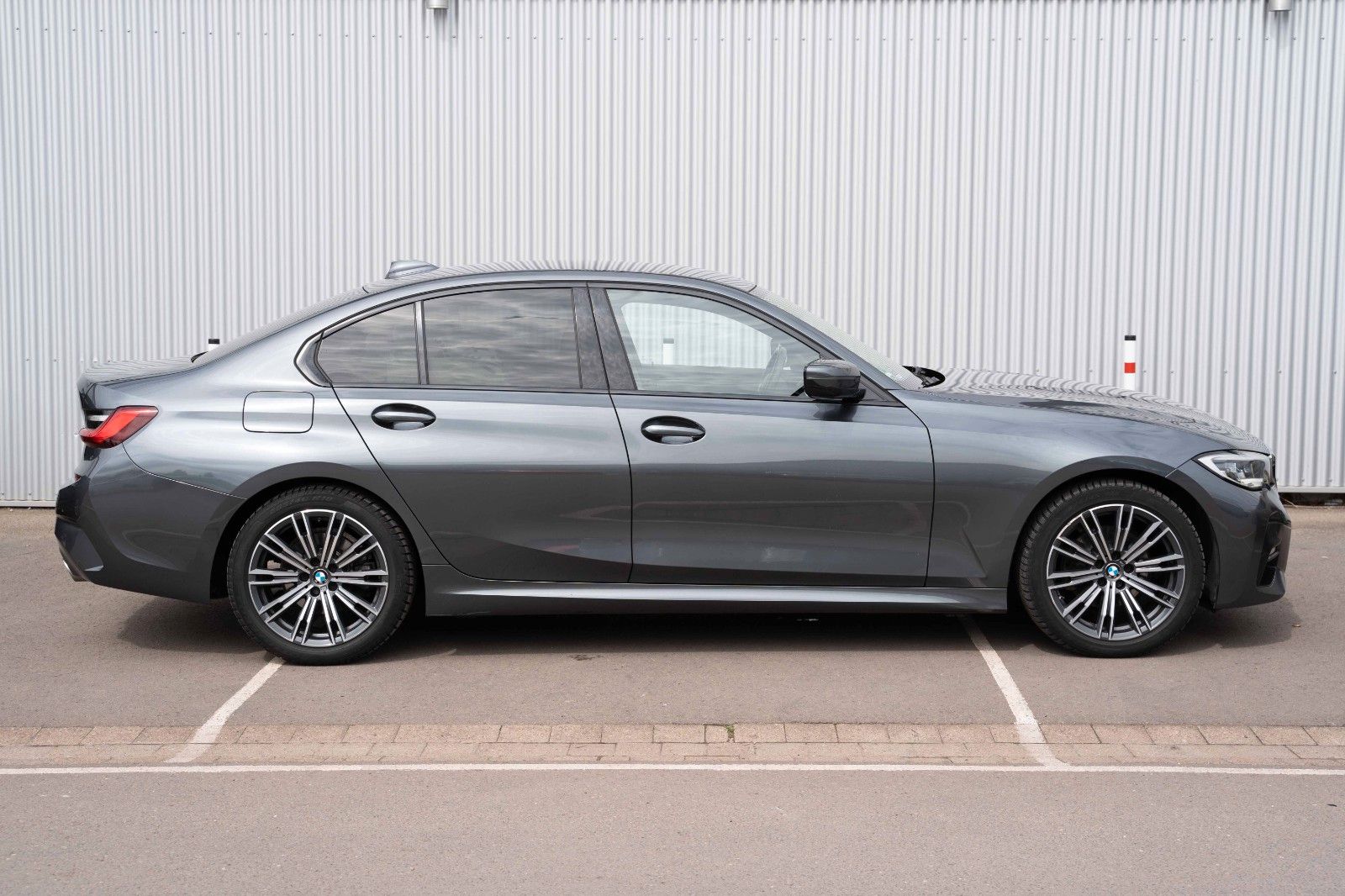 Fahrzeugabbildung BMW 320 D M SPORT LED VIRTC SHADOW HUD LANE