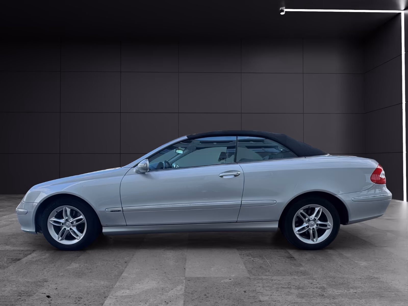 Mercedes-Benz CLK 320 AVANTGARDE /LEDER/94.000KM/XENON/
