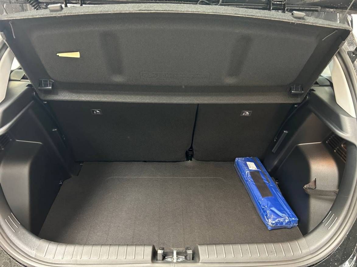 Fahrzeugabbildung Hyundai i20 Select Funktionspaket PDC Navi Rückfahrkamer