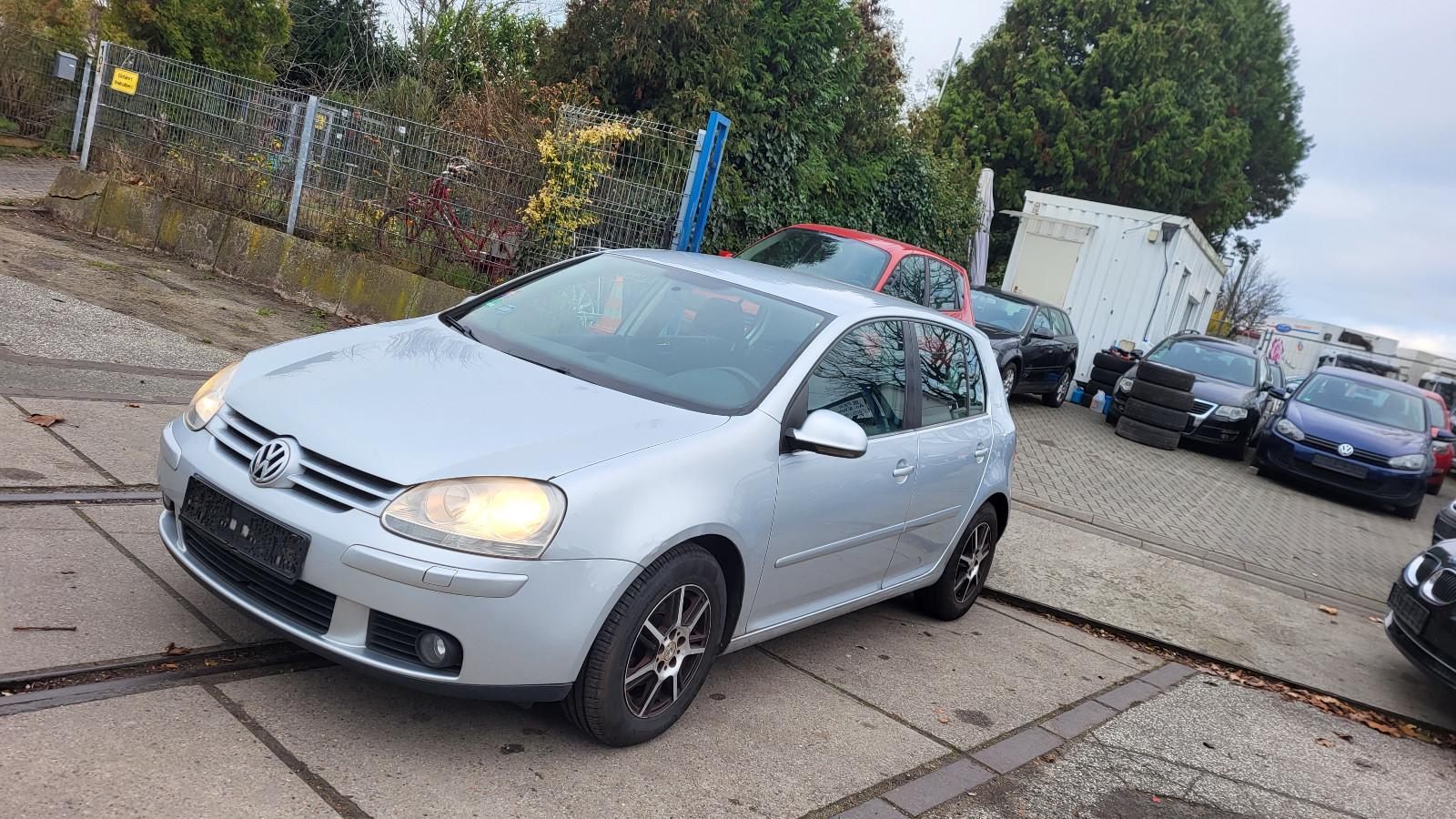 Volkswagen Golf V Lim. Tour TÜV NEU MODEL 2008  1-9 TDI