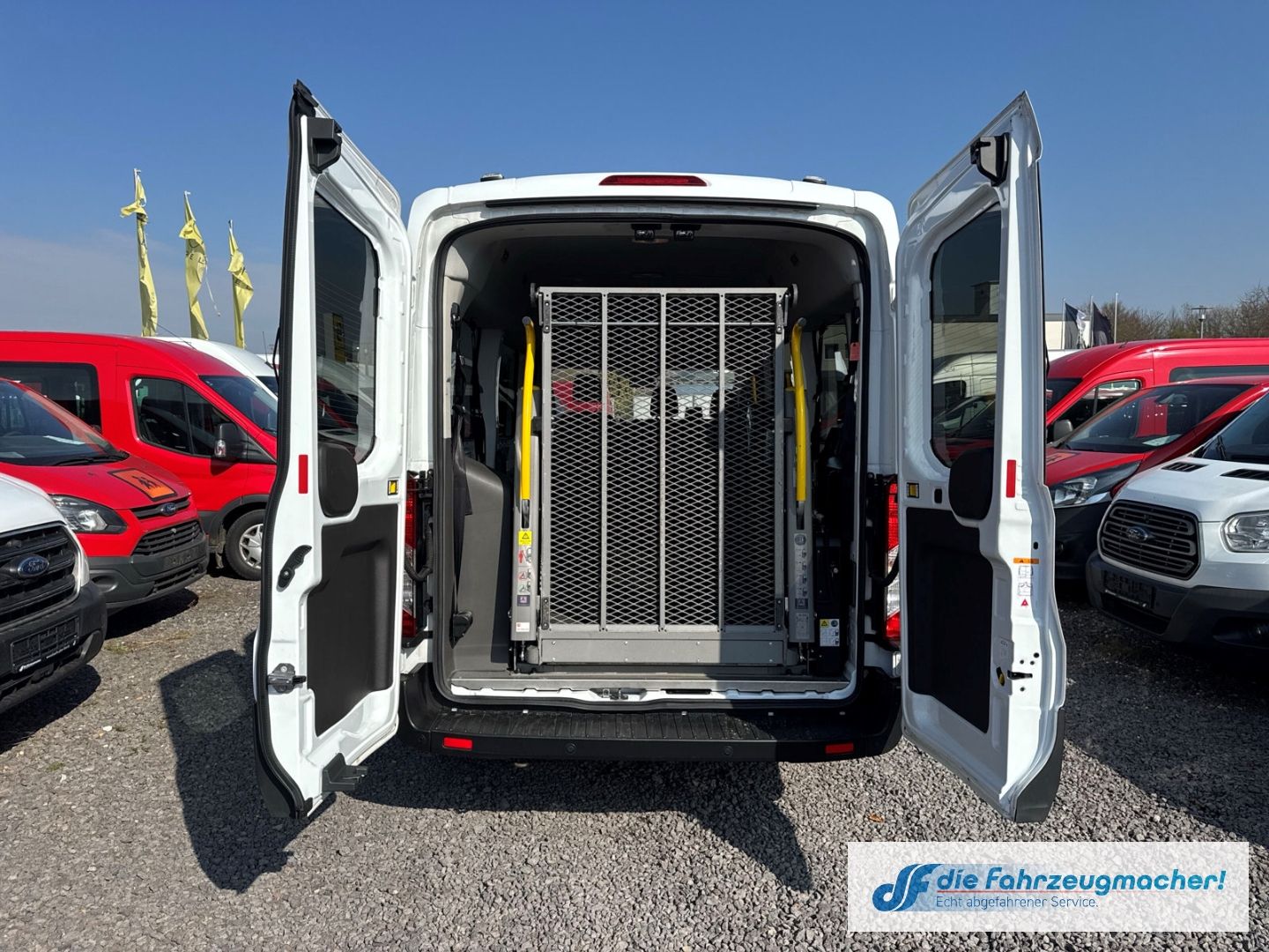 Fahrzeugabbildung Ford Transit Kombi 350 L3 Trend Lift Temp Tel.-Vorb.