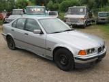 BMW 318i=E36=Lim.=Klima==Original 44.000 km==1.Hand= - BMW 318: Limousine, E36