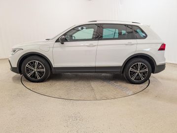 Volkswagen Tiguan - 4