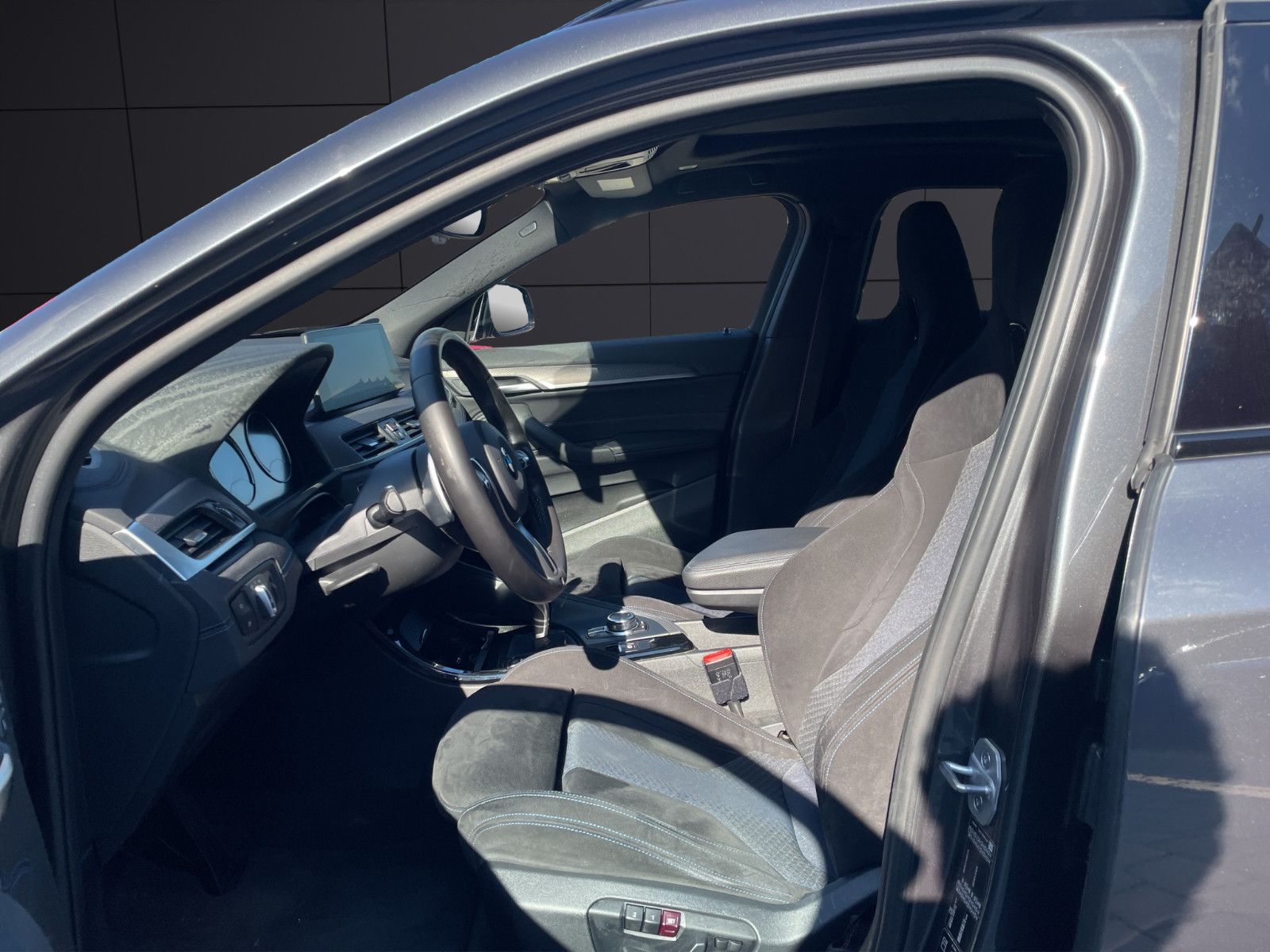 Fahrzeugabbildung BMW X2 M35i xDrive *Automatik*Allrad*Head-up*H&K*