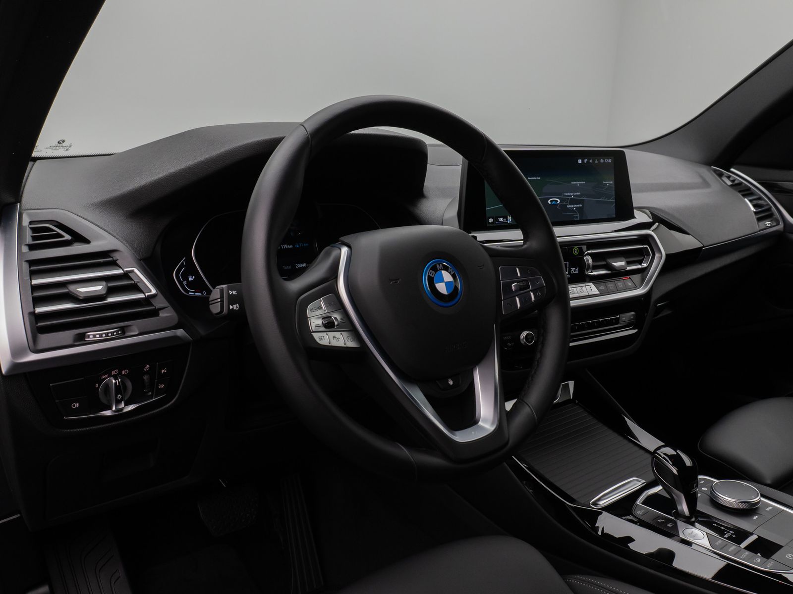 Fahrzeugabbildung BMW X3 xD30e Kamera HUD Lenkrhzg Stop&Go AHK Sport