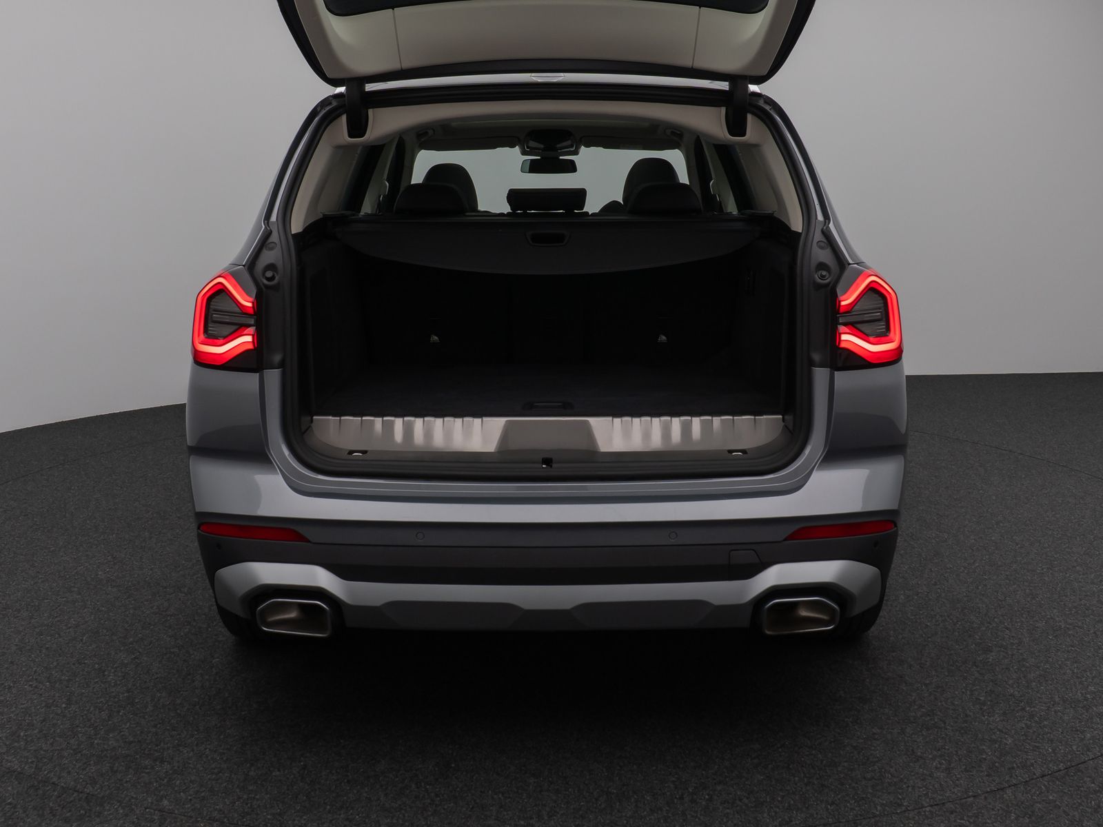 Fahrzeugabbildung BMW X3 xD30e Panorama Kamera DAB HiFi Lenkrhz Sport