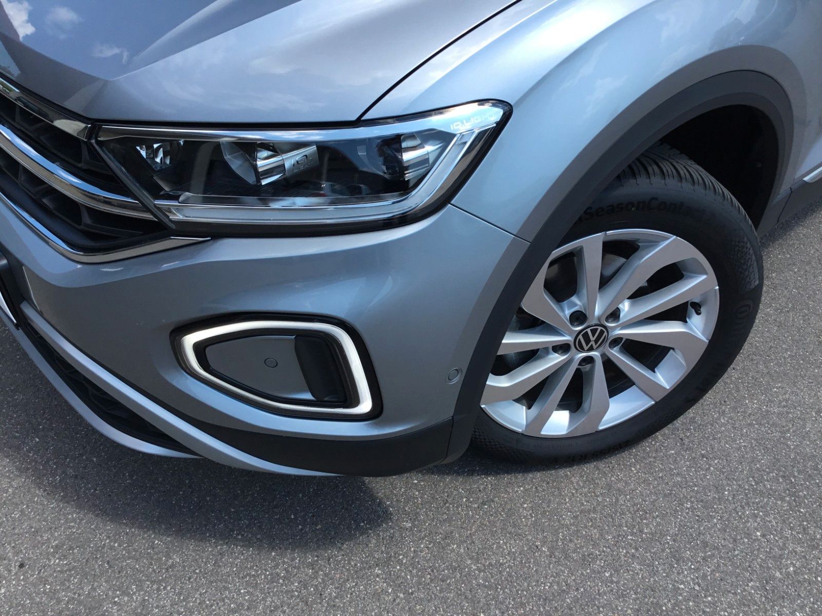 Fahrzeugabbildung Volkswagen T-Roc 1.5 TSI DSG Style+AHK+LED+ACC+17"+Kamera