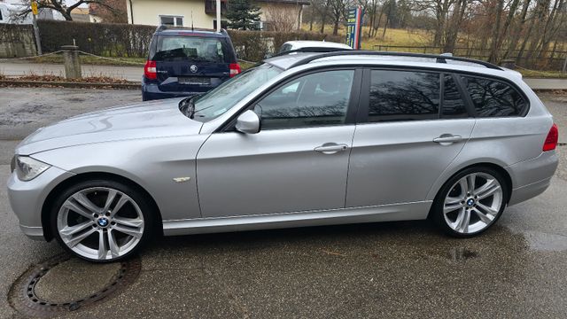 BMW 320  3 Touring 320d -Standheizung- M -Felgen