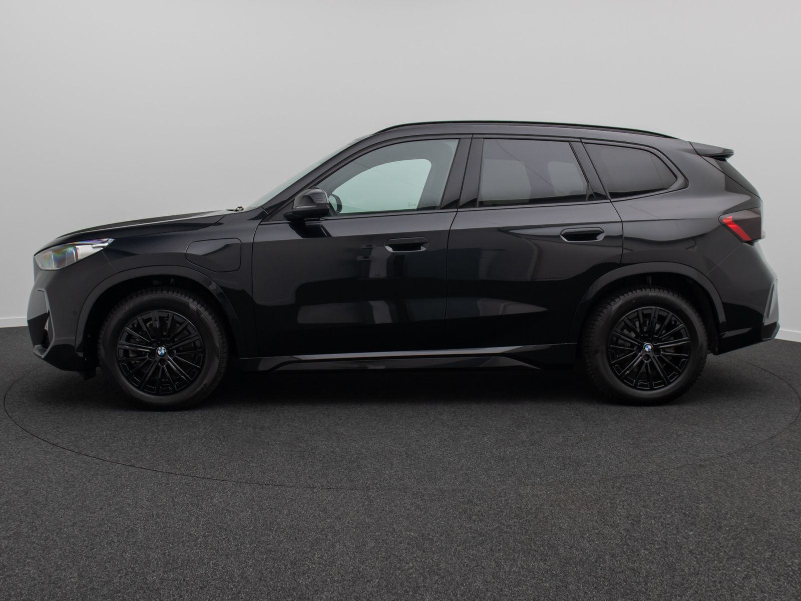 Fahrzeugabbildung BMW X1 xD25e M Sport H/K Kamera Panorama DAB Memory