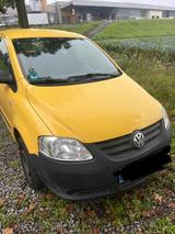 Volkswagen VW Fox, strahlend gelb - Volkswagen Fox mit Diesel-Antrieb
