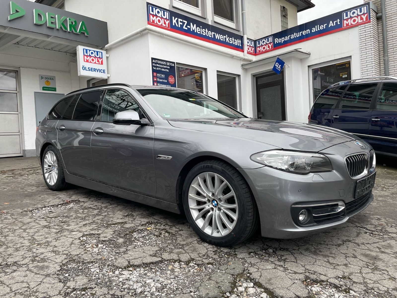 BMW BMW 525d Touring *LEDER*HEAD-UP*PANORAMA*