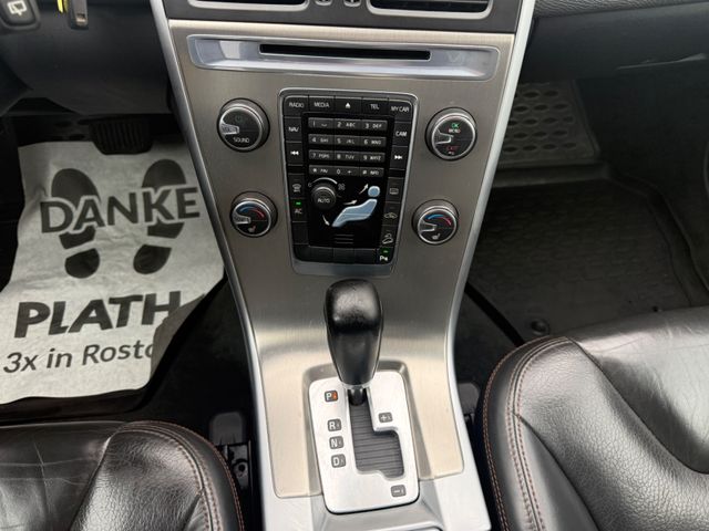 Volvo XC60 XC 60 5-Zylinder Summum AWD