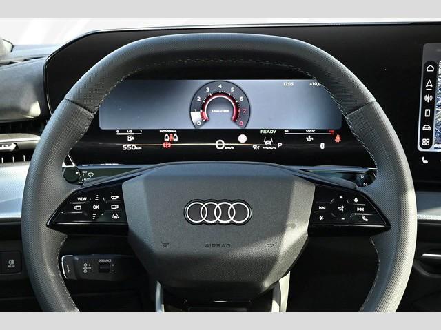 Audi Q3 SUV TFSI tronic S line Matrix Pano DCC AHK So