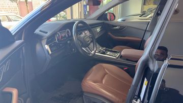 Audi Q8 - 12