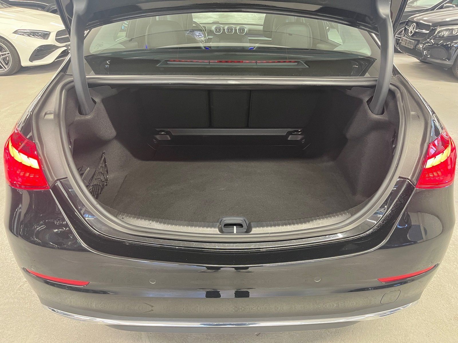 Fahrzeugabbildung Mercedes-Benz C 200 Avantgarde*Pano*Totwink*LED*Kamera*Memory*