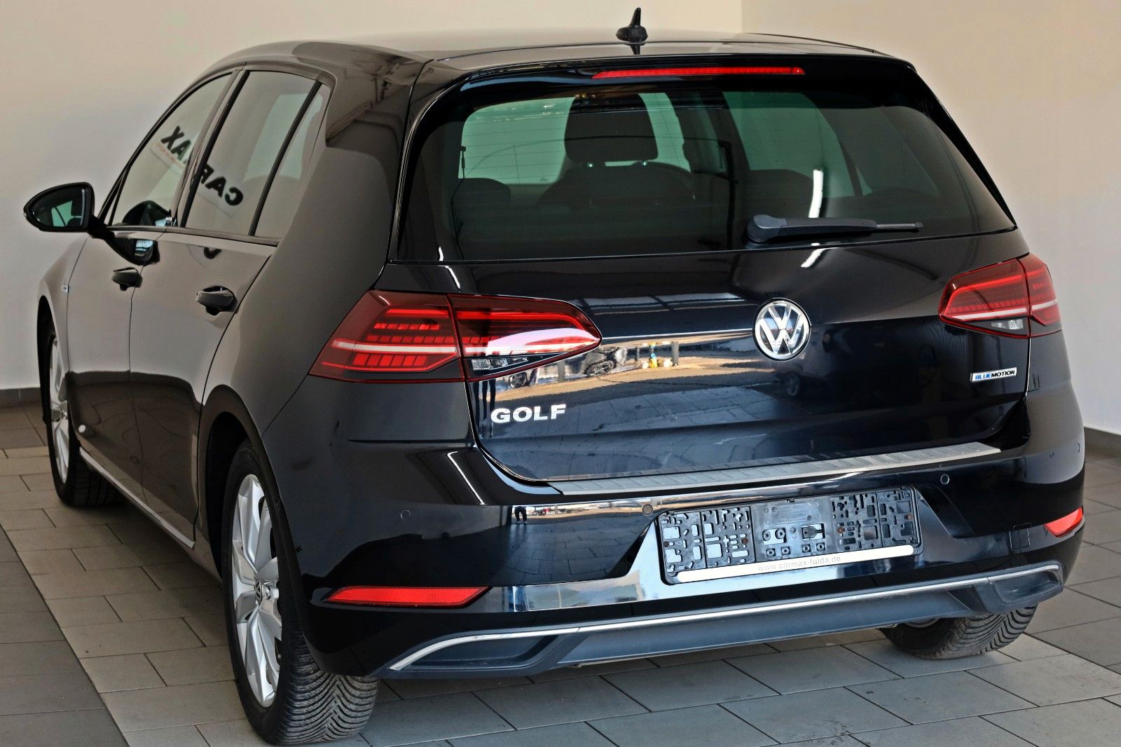 Fahrzeugabbildung Volkswagen Golf VII Lim. IQ.DRIVE Navi,LED,ACC,SH,PDC,SR+WR