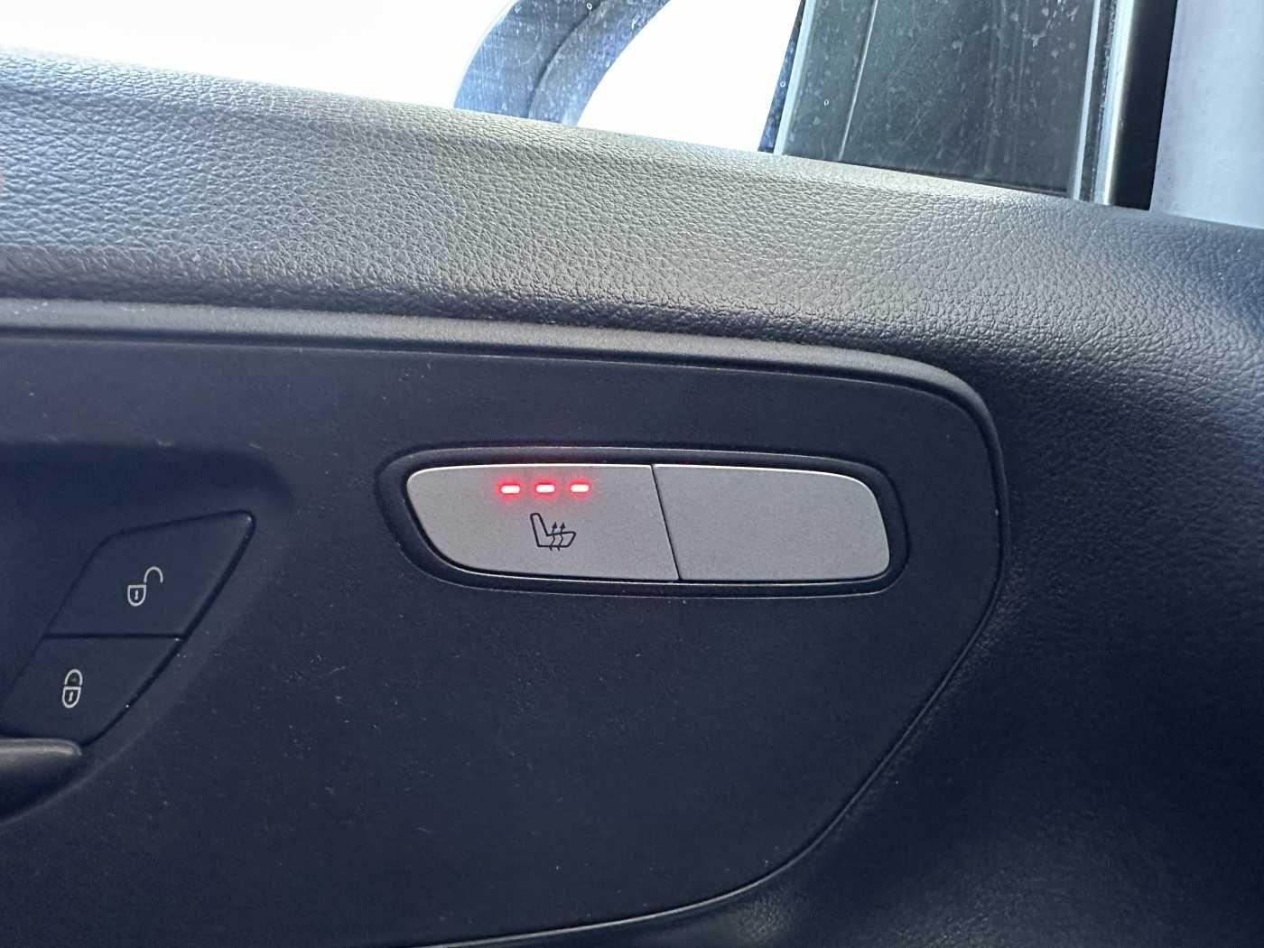 Fahrzeugabbildung Mercedes-Benz Vito 116 CDI Mixto 9G Klima Kamera SHZ Audio40