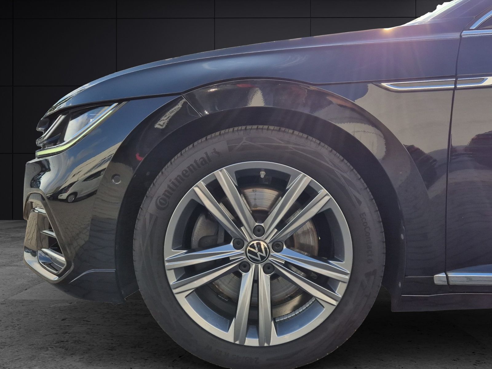Fahrzeugabbildung Volkswagen Arteon SB TSI R-Line DSG 4M Matrix AHK Navi AID