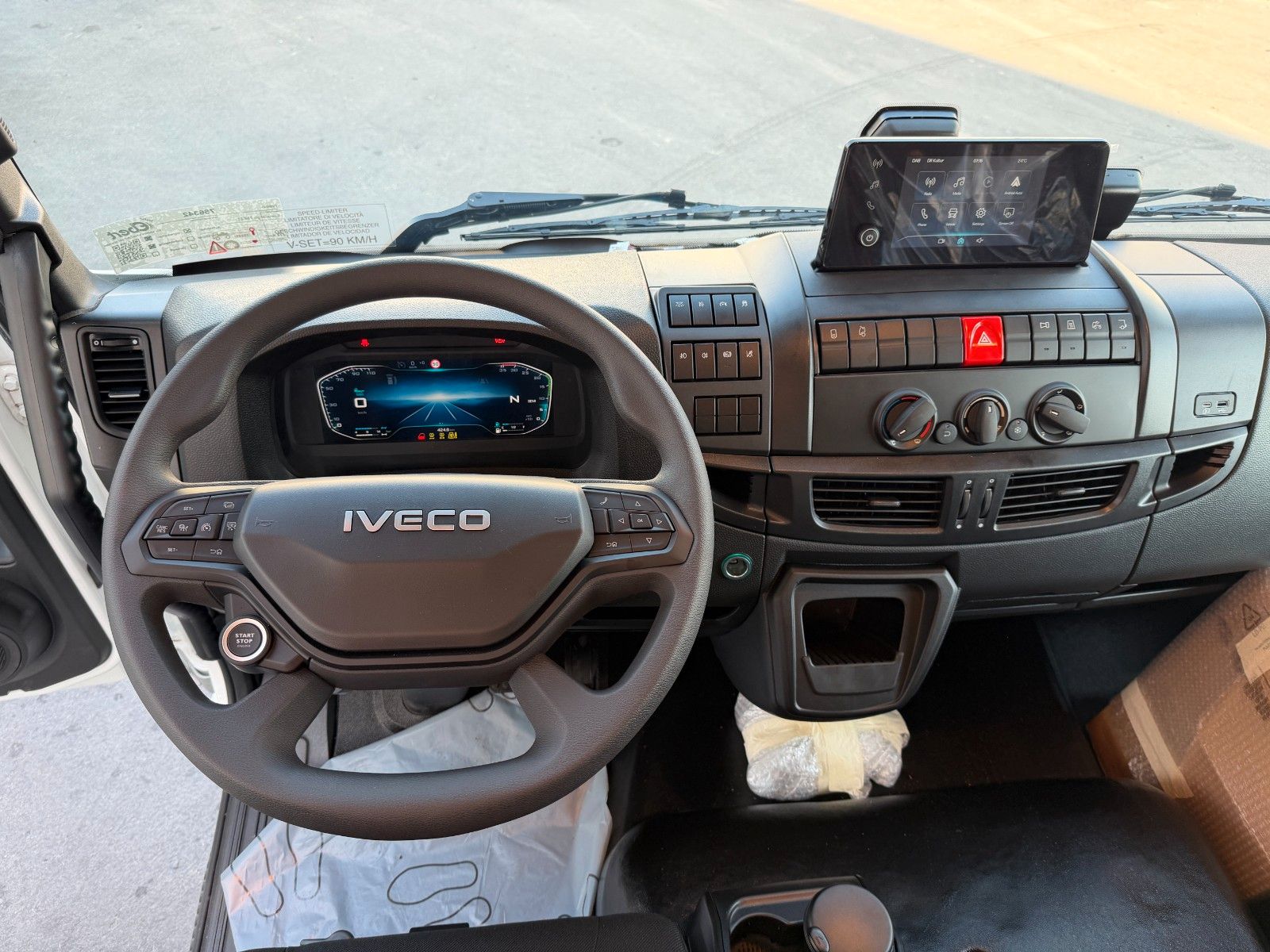Fahrzeugabbildung Iveco Eurocargo ML75E21/P Bett AHK Klima Standheizung
