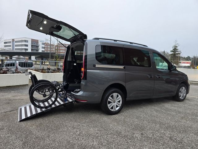 Volkswagen Caddy Maxi Rollstuhltransport Heckeinstieg